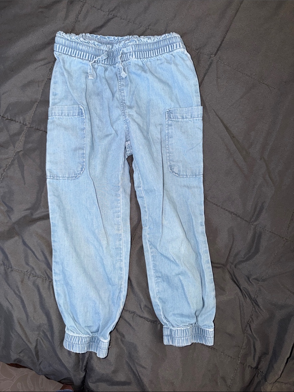 Girls size 4 GAP Light Blue Denim Cargo Jogger Pants